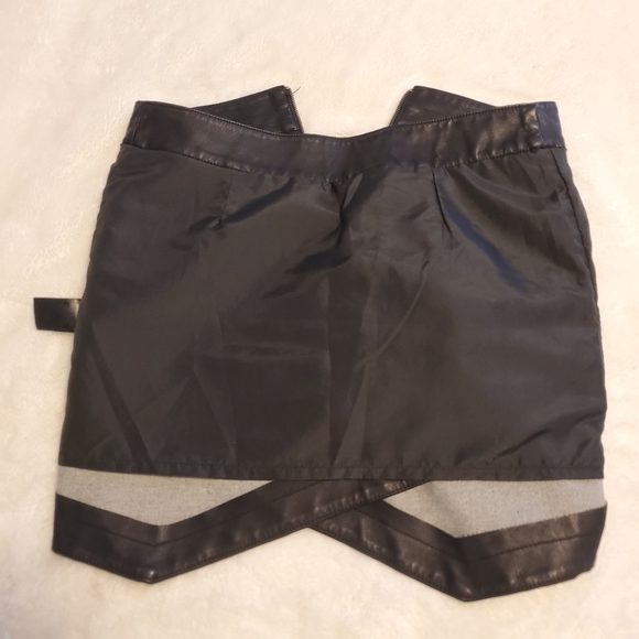 Jack BB Dakota Faux Leather / Pleather Skirt - Picture 7 of 9